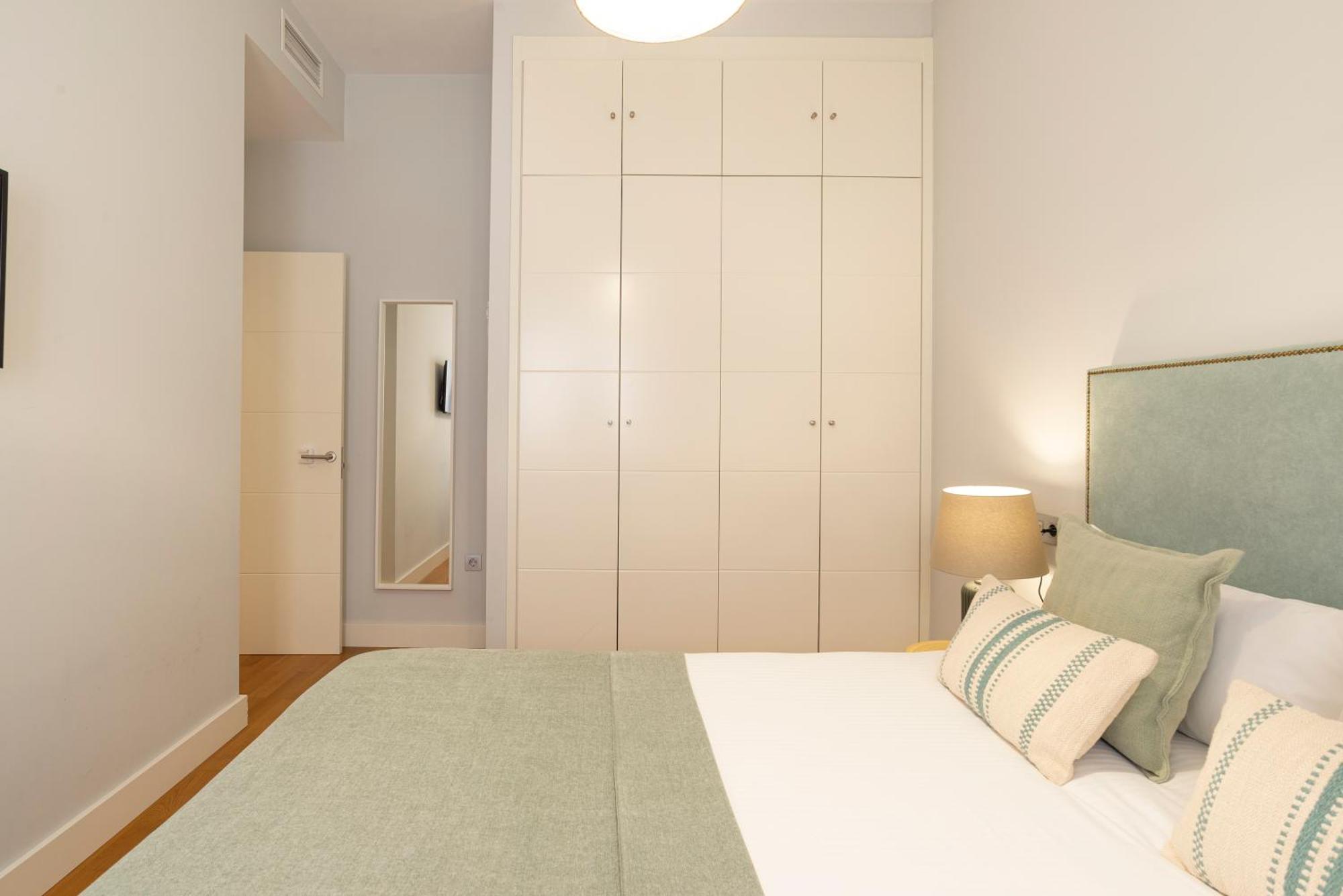 Souviron & Old Town By Ele Apartments Málaga Eksteriør bilde